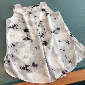 Womens sleeveless blouse